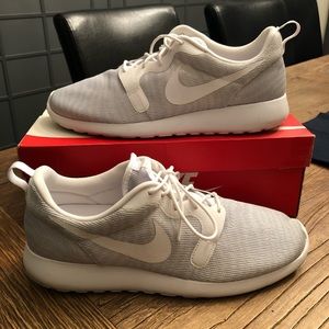 Nike Roshe One - Mens - Size 13 - White/White-Pure Platinum